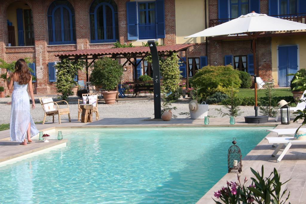Antico Casale Mattei - Adult Only Bed and Breakfast Corneliano d'Alba Εξωτερικό φωτογραφία